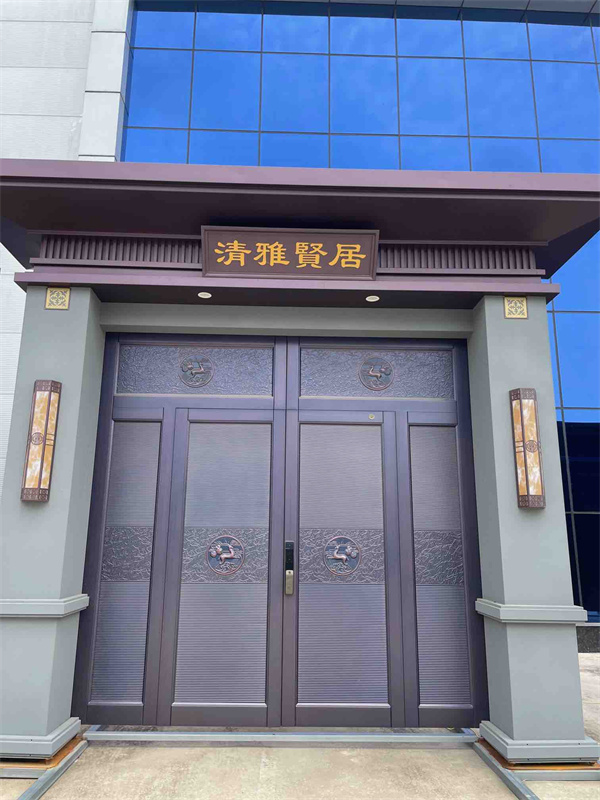 選購(gòu)銅門的時(shí)候應(yīng)該注意哪些方面